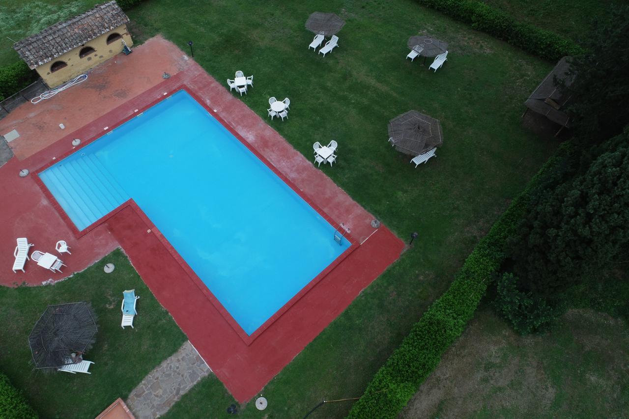 Hotel Bambolo カスタニェート・カルドゥッチ エクステリア 写真